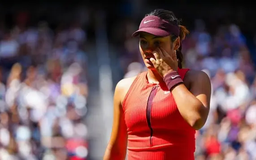 Emma Raducanu rút khỏi Billie Jean King Cup