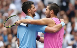 Alcaraz hạ Djokovic, tiến vào chung kết US Open 2025