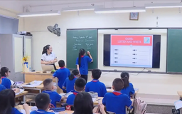 Hà Nội khai giảng năm học mới với những giờ học sôi nổi