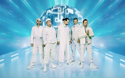 Backstreet Boys trở lại ngoạn mục sau 30 năm