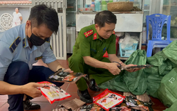 Công an Hà Nội thu giữ 700kg xúc xích lậu