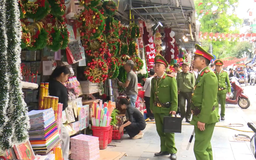 Giữ vững trật tự đô thị tại địa bàn trung tâm | Chính quyền đô thị | 02/01/2026