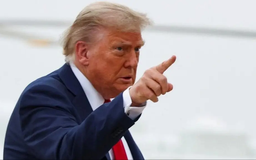 Ông Trump cân nhắc tấn công Iran, Tehran cảnh báo đáp trả