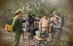 Xử lý nhóm thanh niên dùng vật giống súng giả