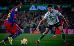 Barcelona chật vật vào tứ kết Copa del Rey