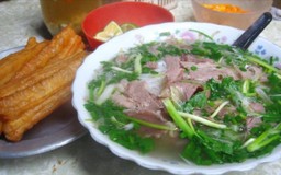 Cái lạnh Hà Nội dịu lại bên tô phở