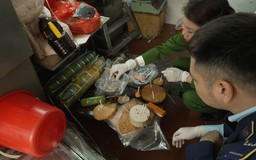 Phát hiện cơ sở sản xuất giò, chả bằng hàn the