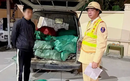 CSGT ngăn chặn gần 1 tấn chân gà bẩn vào trung tâm