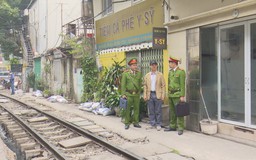 Siết an toàn phố đường tàu, đề xuất dừng chạy tàu