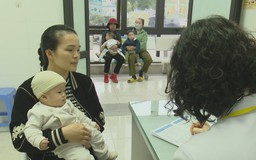 Hà Nội cho trẻ dưới 1 tuổi uống vaccine Rota