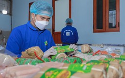 Đặc sản Tết 'tăng ca' để phục vụ thị trường