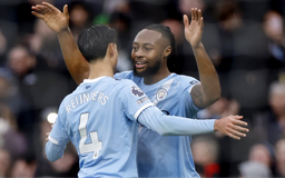 Man City thắng dễ, Liverpool nhận thất bại trên sân khách