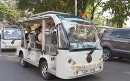 Siết chặt hoạt động xe 4 bánh gắn động cơ
