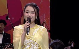 Màu cờ tôi yêu