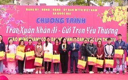 Trao ‘Xuân nhân ái - Gắn kết cộng đồng’ tại Quốc Oai