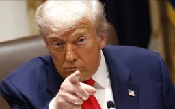Ông Trump đe dọa áp thuế 50% với máy bay Canada