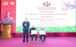 118 đảng viên phường Từ Liêm nhận Huy hiệu Đảng dịp 3/2
