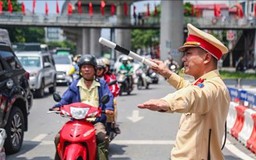 Phân luồng giao thông phục vụ chương trình 'Hòa nhạc ánh sáng'