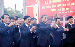 Khánh thành Nhà tưởng niệm Bác Hồ trên Đồi E2