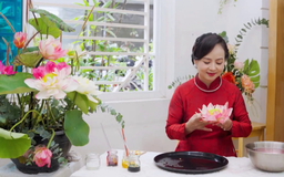 Người phụ nữ Hà Nội với nghệ thuật tỉa hoa đu đủ | Người Hà Nội | 30/12/2025