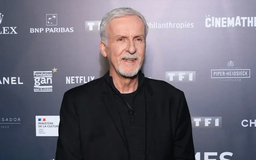 James Cameron trở thành đạo diễn 'tỷ đô' của điện ảnh thế giới