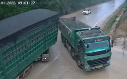 Xe tải chuyển làn ẩu gây tai nạn liên hoàn