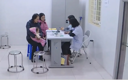Hà Nội triển khai uống vắc xin Rota trong TCMR từ 2026