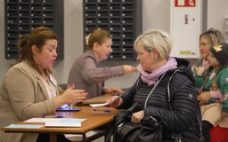 Bầu cử Latvia: Liên minh trung dung được dự báo chiến thắng