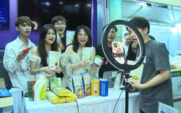 Tăng cường giám sát vi phạm bán hàng qua livestream