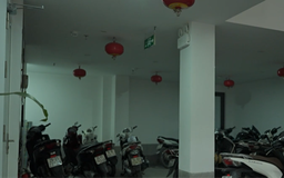 Chủ trọ để khu sạc xe điện không đảm bảo, phạt tới 50 triệu
