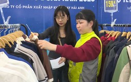 Ấm áp nghĩa tình Chợ Tết Công đoàn