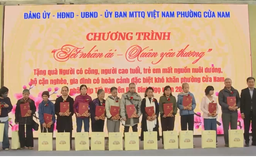 Tết nhân ái đến với gia đình khó khăn phường Cửa Nam