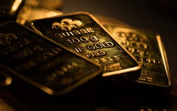 Vàng thế giới tăng hơn 1% khi lượng mua vào ổn định