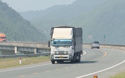 23.000 tờ rơi tuyên truyền an toàn giao thông trên cao tốc