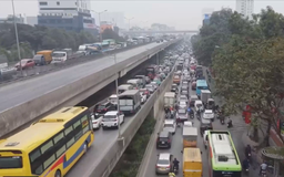 Giao thông Thủ đô đông đúc dịp nghỉ Tết