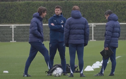 CLB Tottenham sa thải HLV Thomas Frank