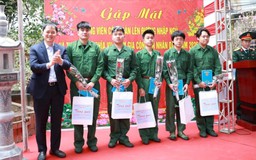 19 thanh niên phường Vĩnh Tuy viết đơn tình nguyện nhập ngũ