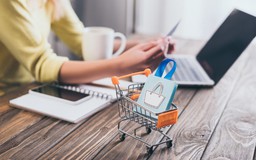 Mua sắm online lên ngôi: Cơ hội cho doanh nghiệp chính hãng