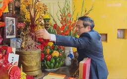 Thủ tướng dâng hương tưởng nhớ Chủ tịch Hồ Chí Minh