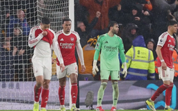 Arsenal mất điểm ở phút cuối cùng