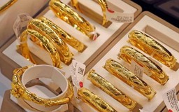 Giá vàng trong nước tiếp đà giảm mạnh