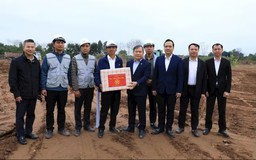 Khẩn trương thi công các công trình chống ngập trong dịp Tết