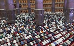 Người Hồi giáo đón tháng Ramadan năm 2026