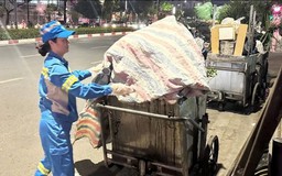 Công nhân môi trường - Tết vì Thủ đô xanh