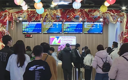 Rộn ràng xem phim chiếu rạp ngày Tết