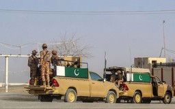 Afghanistan - Pakistan lại đụng độ biên giới, hàng trăm người thiệt mạng