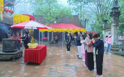 Khách đến hội Gióng đền Sóc tăng 50% so với cùng kỳ 2025