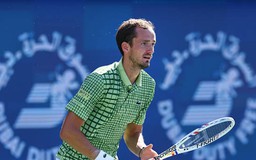 Daniil Medvedev vào chung kết Dubai mở rộng 2026