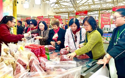 Hội chợ Mùa Xuân thu hút hơn 32.000 lượt khách