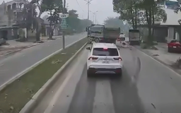 Một cán bộ CSGT tử vong trong vụ hai xe tải va chạm